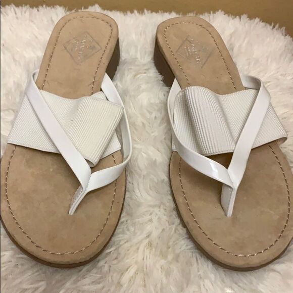 Sandal slides with small heel - Picture 1 of 4